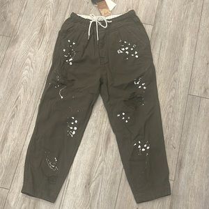 Ankle splatter jeans